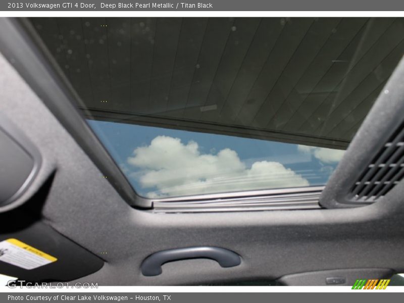Deep Black Pearl Metallic / Titan Black 2013 Volkswagen GTI 4 Door