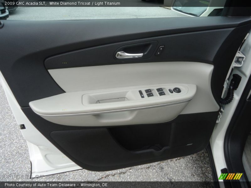 White Diamond Tricoat / Light Titanium 2009 GMC Acadia SLT