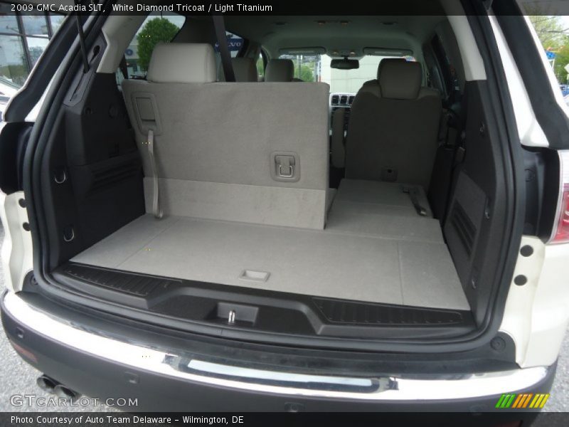 White Diamond Tricoat / Light Titanium 2009 GMC Acadia SLT