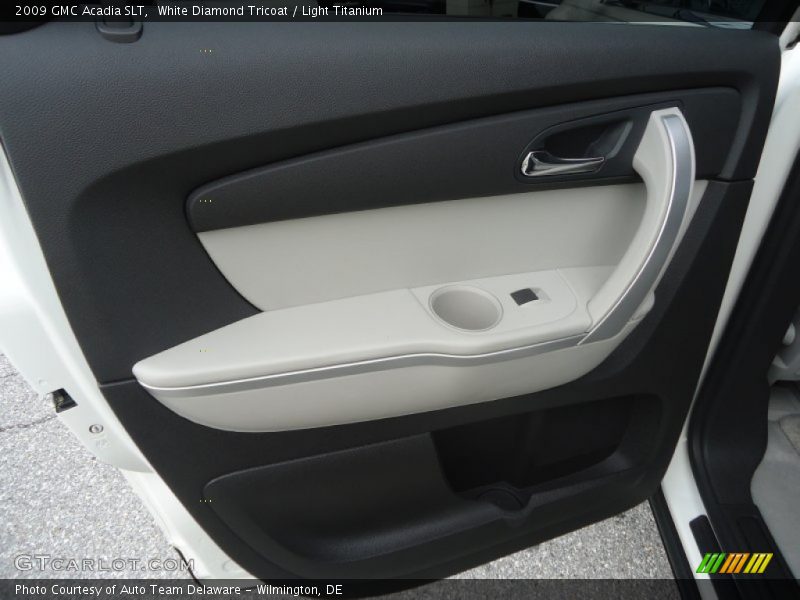 White Diamond Tricoat / Light Titanium 2009 GMC Acadia SLT
