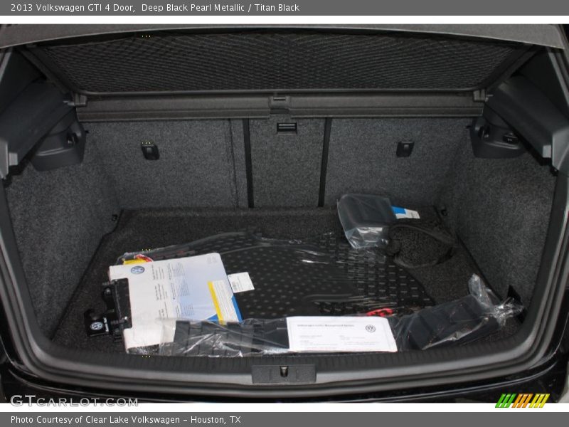 Deep Black Pearl Metallic / Titan Black 2013 Volkswagen GTI 4 Door