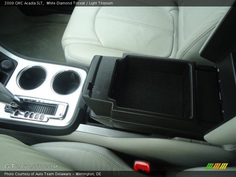 White Diamond Tricoat / Light Titanium 2009 GMC Acadia SLT