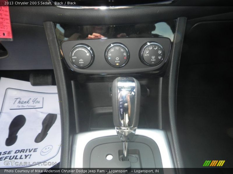 Black / Black 2013 Chrysler 200 S Sedan