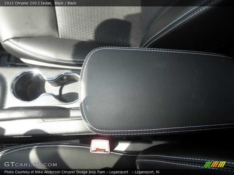 Black / Black 2013 Chrysler 200 S Sedan