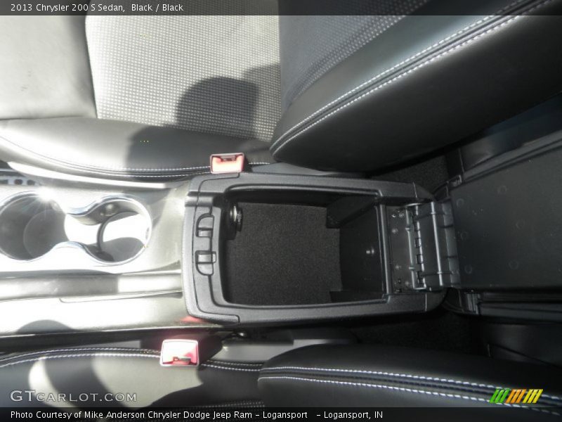 Black / Black 2013 Chrysler 200 S Sedan