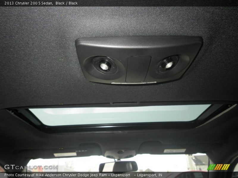 Black / Black 2013 Chrysler 200 S Sedan