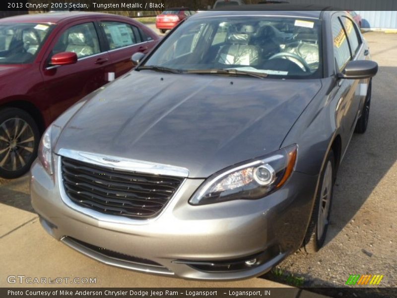 Tungsten Metallic / Black 2013 Chrysler 200 S Sedan