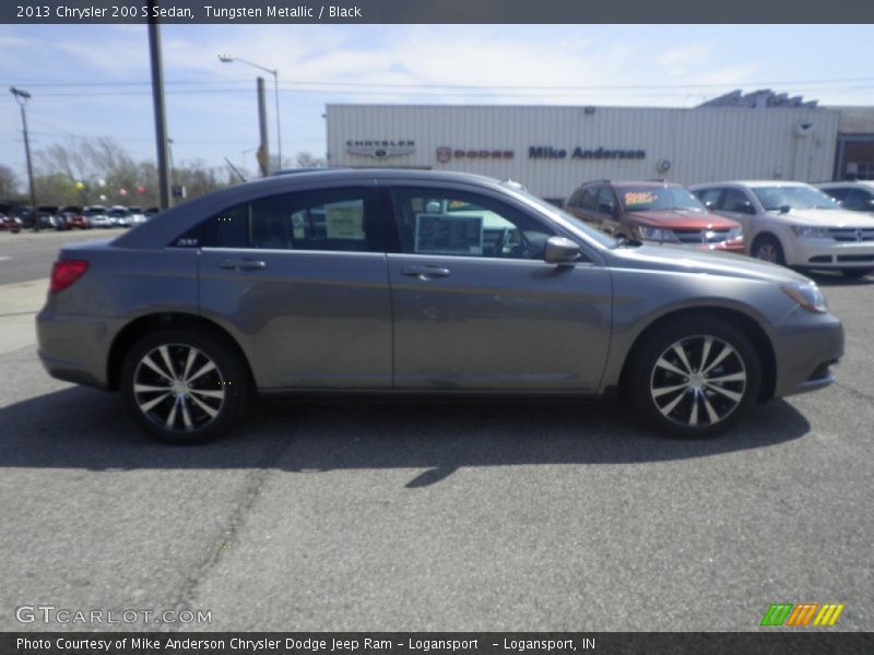 Tungsten Metallic / Black 2013 Chrysler 200 S Sedan