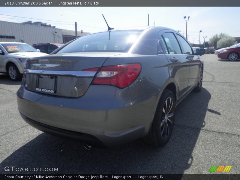 Tungsten Metallic / Black 2013 Chrysler 200 S Sedan