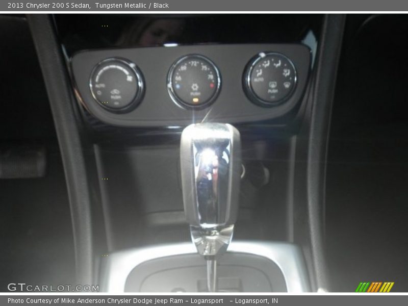 Tungsten Metallic / Black 2013 Chrysler 200 S Sedan