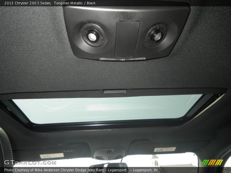 Tungsten Metallic / Black 2013 Chrysler 200 S Sedan