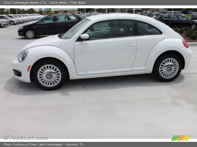 Candy White / Titan Black 2013 Volkswagen Beetle 2.5L