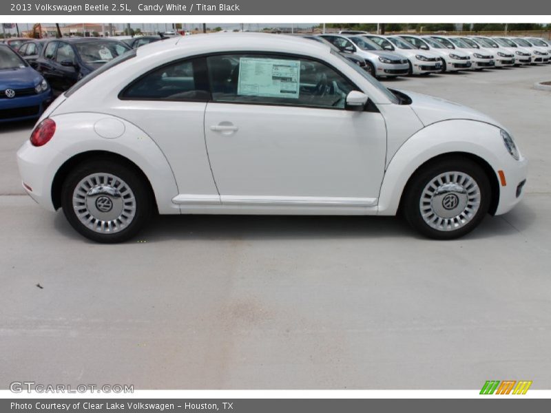 Candy White / Titan Black 2013 Volkswagen Beetle 2.5L