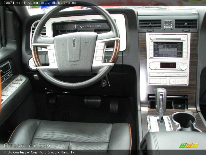 Black / Charcoal 2007 Lincoln Navigator Luxury