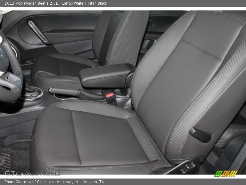 Candy White / Titan Black 2013 Volkswagen Beetle 2.5L