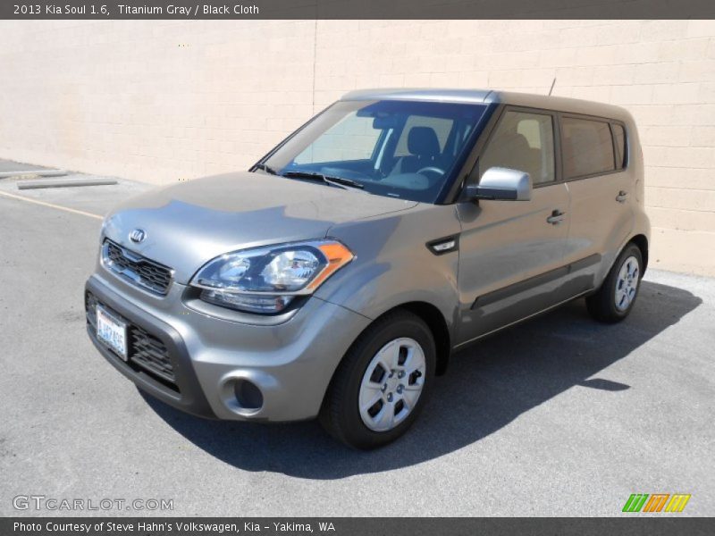 Titanium Gray / Black Cloth 2013 Kia Soul 1.6