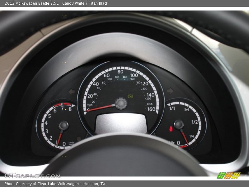 Candy White / Titan Black 2013 Volkswagen Beetle 2.5L