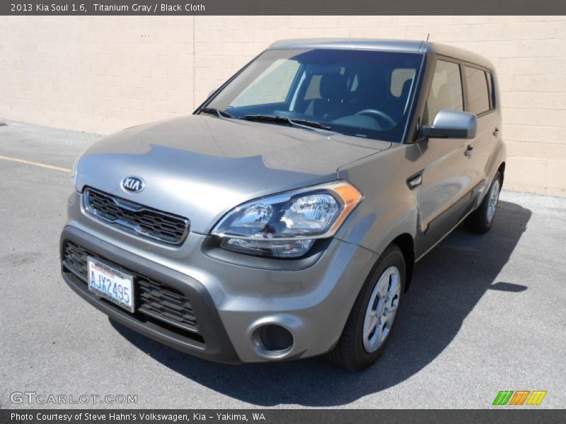 Titanium Gray / Black Cloth 2013 Kia Soul 1.6