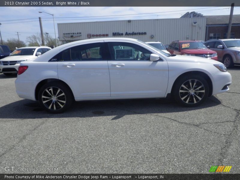 Bright White / Black 2013 Chrysler 200 S Sedan