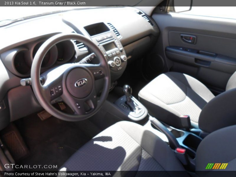 Titanium Gray / Black Cloth 2013 Kia Soul 1.6