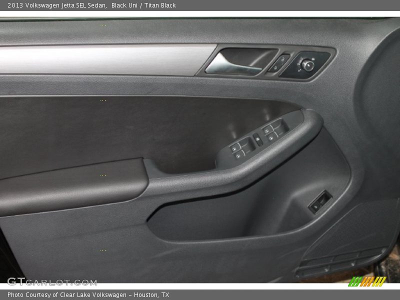 Black Uni / Titan Black 2013 Volkswagen Jetta SEL Sedan