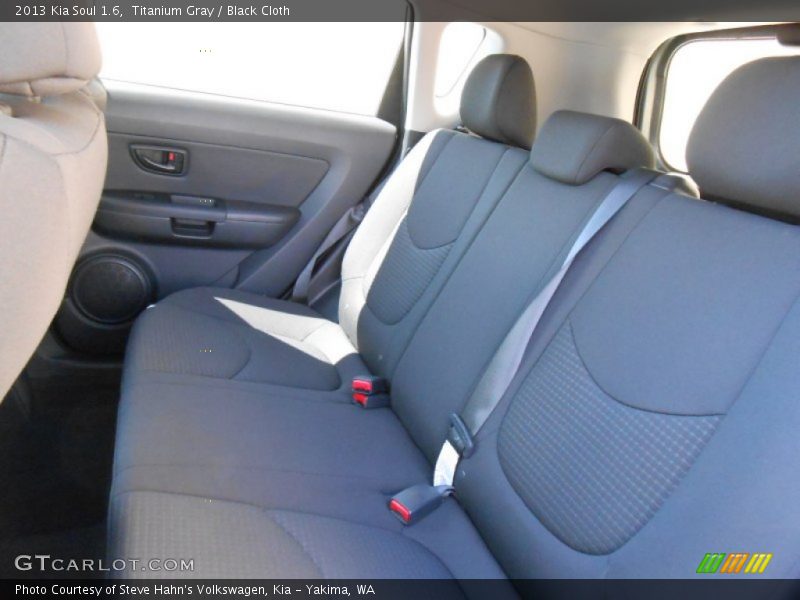 Titanium Gray / Black Cloth 2013 Kia Soul 1.6