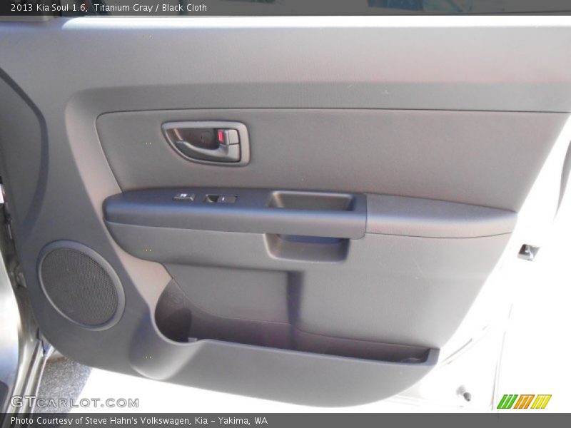 Titanium Gray / Black Cloth 2013 Kia Soul 1.6
