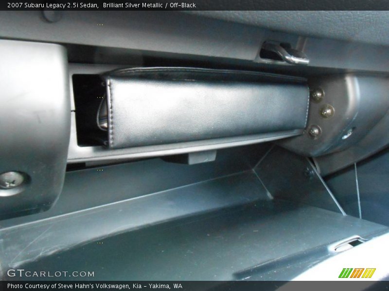 Brilliant Silver Metallic / Off-Black 2007 Subaru Legacy 2.5i Sedan