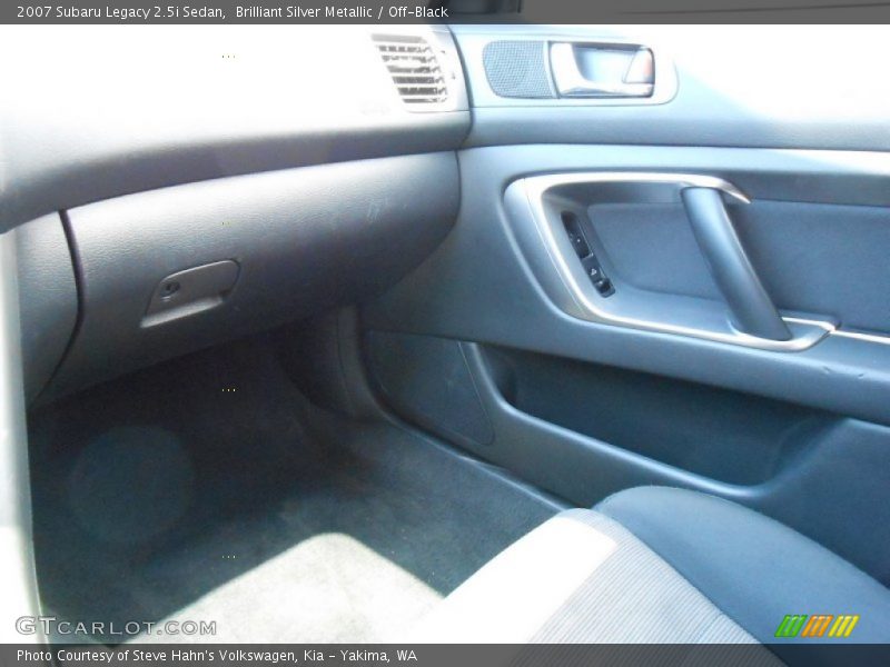 Brilliant Silver Metallic / Off-Black 2007 Subaru Legacy 2.5i Sedan