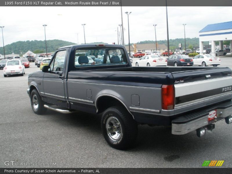 Medium Royale Blue Pearl / Blue 1995 Ford F150 XLT Regular Cab