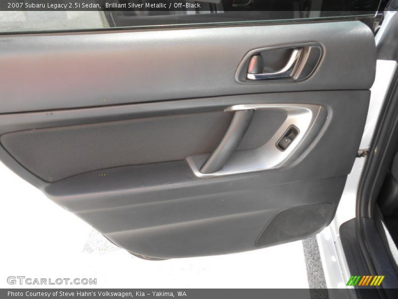 Brilliant Silver Metallic / Off-Black 2007 Subaru Legacy 2.5i Sedan