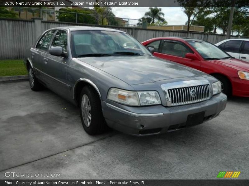 Front 3/4 View of 2006 Grand Marquis GS