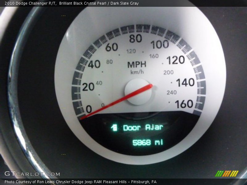 Brilliant Black Crystal Pearl / Dark Slate Gray 2010 Dodge Challenger R/T