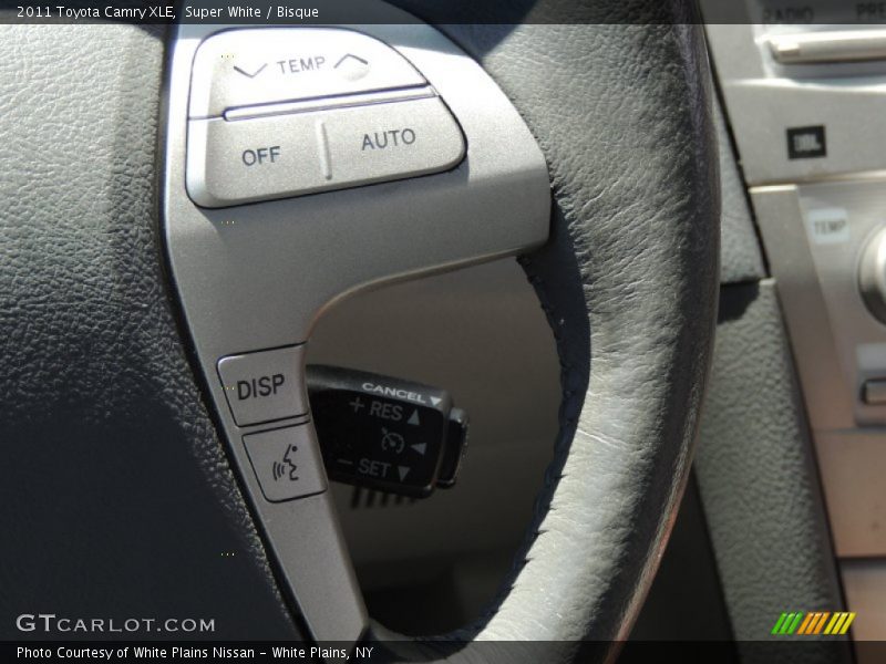 Super White / Bisque 2011 Toyota Camry XLE