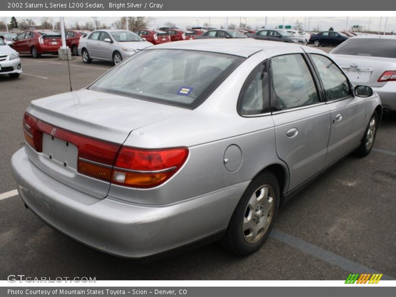 Bright Silver / Gray 2002 Saturn L Series L200 Sedan