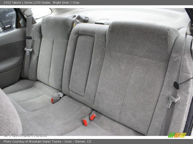 Bright Silver / Gray 2002 Saturn L Series L200 Sedan
