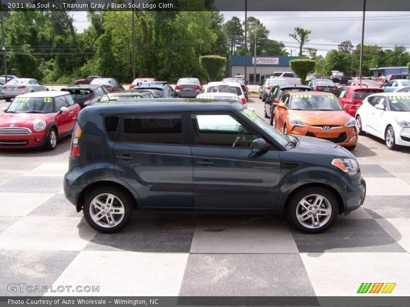 Titanium Gray / Black Soul Logo Cloth 2011 Kia Soul +