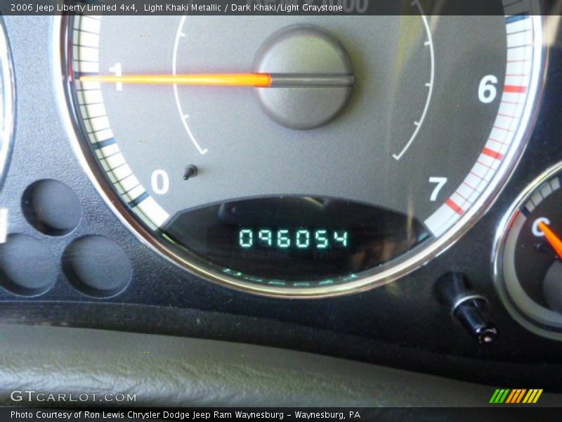 Light Khaki Metallic / Dark Khaki/Light Graystone 2006 Jeep Liberty Limited 4x4