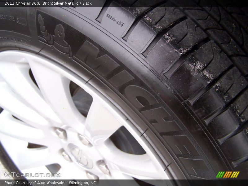 Bright Silver Metallic / Black 2012 Chrysler 300