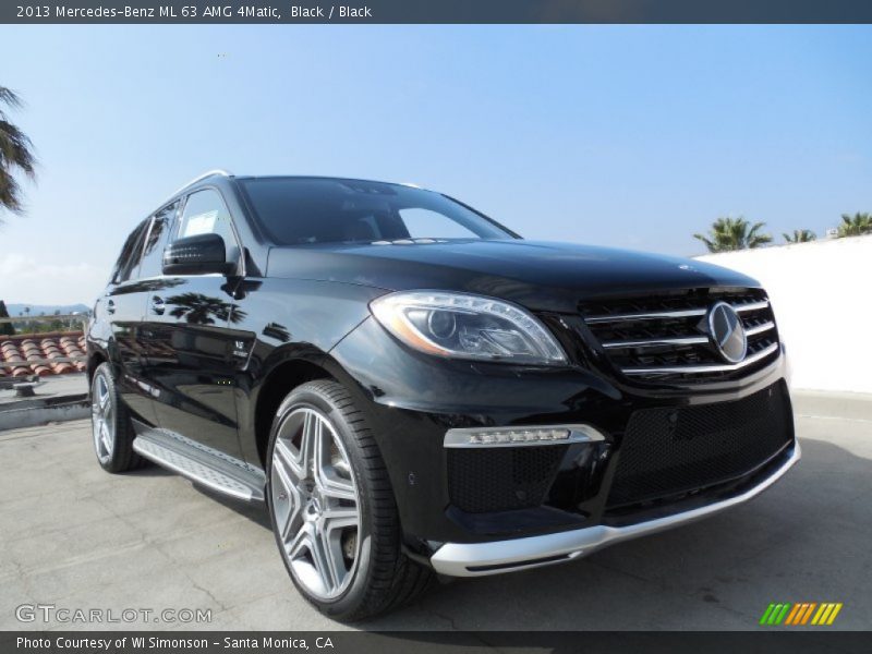 Front 3/4 View of 2013 ML 63 AMG 4Matic