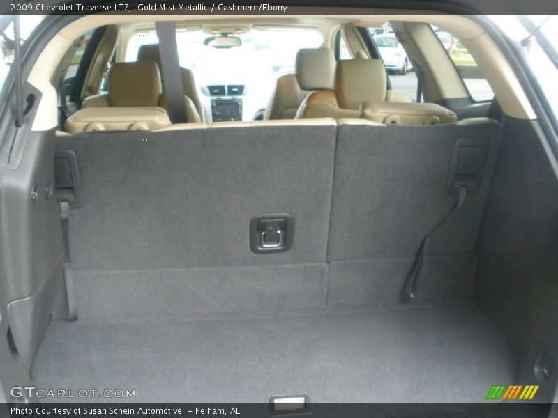  2009 Traverse LTZ Trunk
