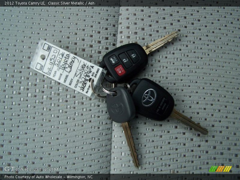 Classic Silver Metallic / Ash 2012 Toyota Camry LE