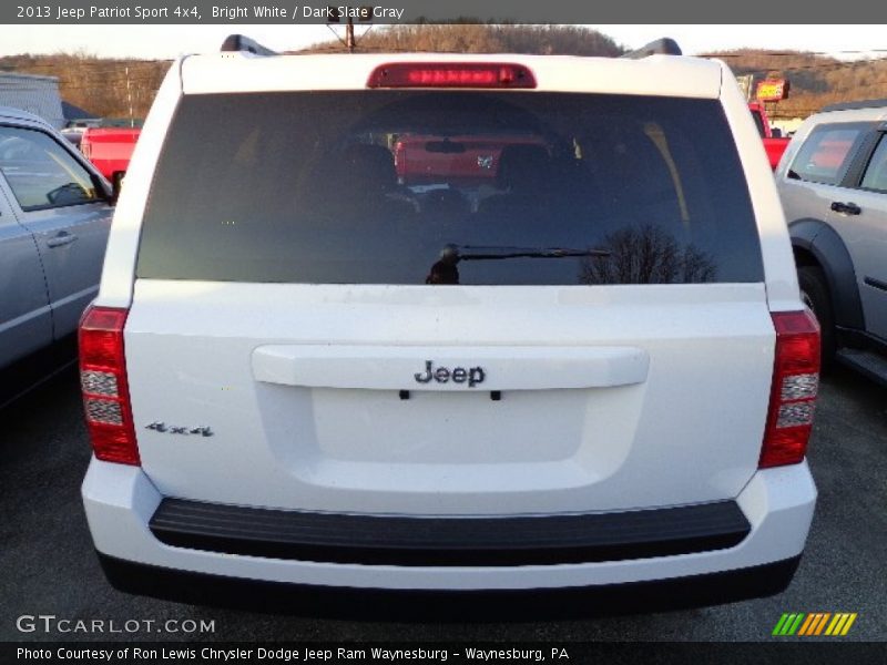 Bright White / Dark Slate Gray 2013 Jeep Patriot Sport 4x4