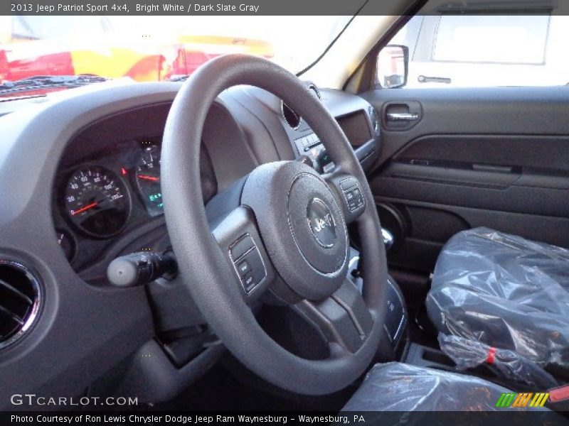 Bright White / Dark Slate Gray 2013 Jeep Patriot Sport 4x4