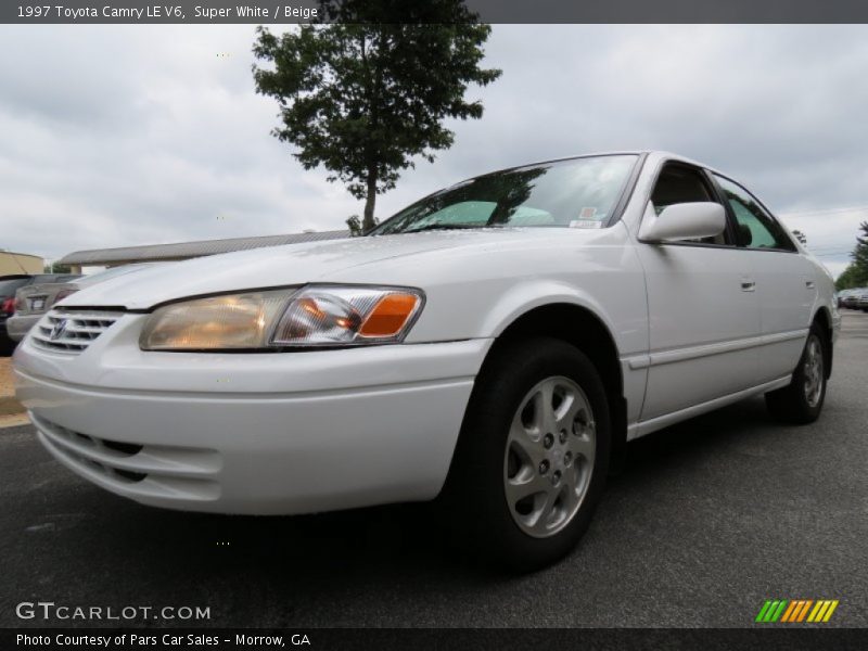 Super White / Beige 1997 Toyota Camry LE V6