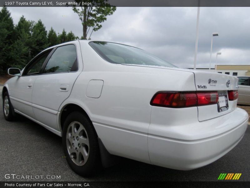 Super White / Beige 1997 Toyota Camry LE V6