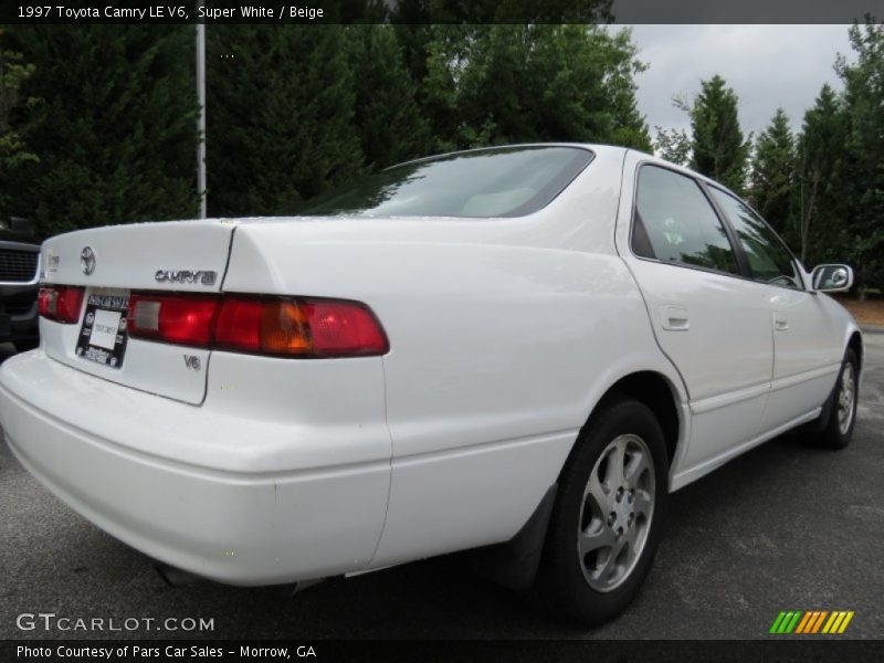 Super White / Beige 1997 Toyota Camry LE V6