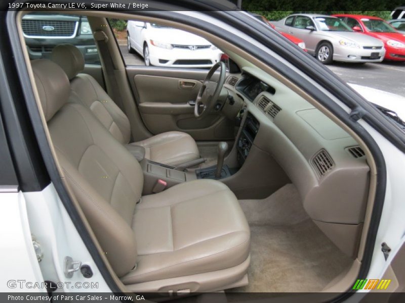 Super White / Beige 1997 Toyota Camry LE V6