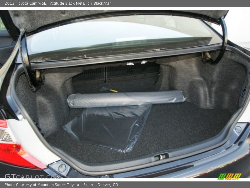 Attitude Black Metallic / Black/Ash 2013 Toyota Camry SE