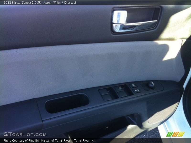 Aspen White / Charcoal 2012 Nissan Sentra 2.0 SR